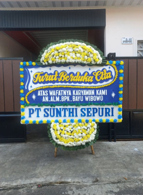 Papan Bunga Duka di Kayoa Barat