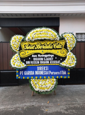 Papan Bunga Duka di Kayoa Barat